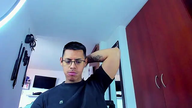 دردشة _John_Boy_ الجنسية المباشرة