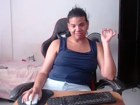Adriana_0312's Live XXX Chat
