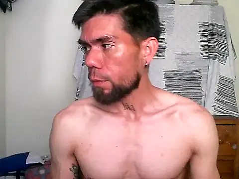 thomas2wood's Live XXX Chat