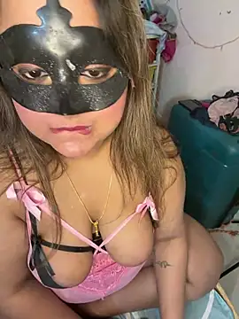 mallumaskedgirl 网络视讯表演