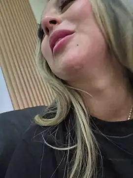 XXX chat uživo modela CelesteBlaze_
