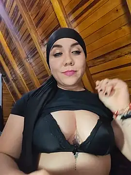 AmbarBurhan Adlı Modelin Canlı XXX Sohbeti