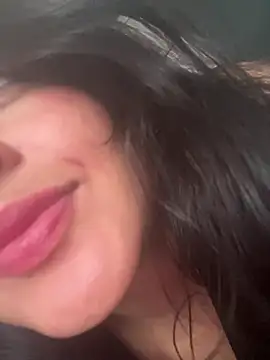EmilyNoir1のライブXXXチャット