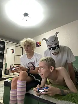 Chatroom XXX en direct de I_K_A