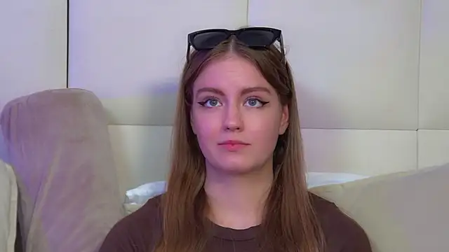 SofiaSarvains 现场XXX聊天