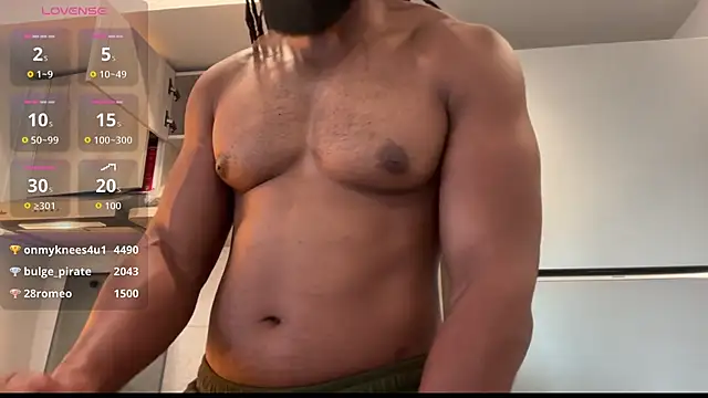 blackmuscless Show in webcam