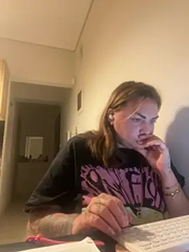 HeyBABYGIRL élő XXX-chatje