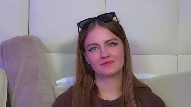 SofiaSarvains' Live XXX Chat