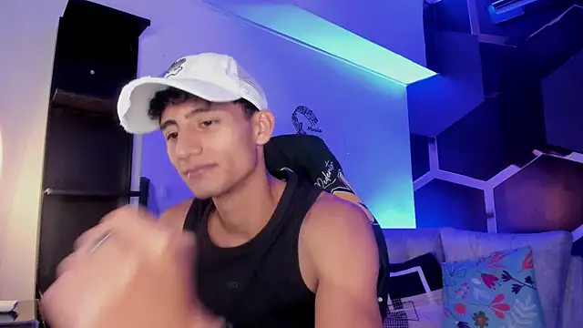 Živý XXX chat MaxiimoRomano_