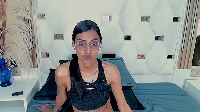 KarlaSlutSkinny__ Chat XXX live