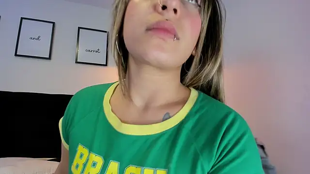 Bonny_and_carrot ওয়েবক্যাম শো