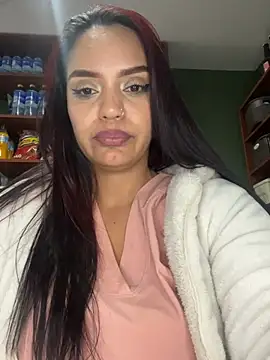 Sara-77 élő XXX-chatje