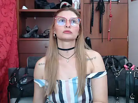 sachaclinford's Live XXX Chat