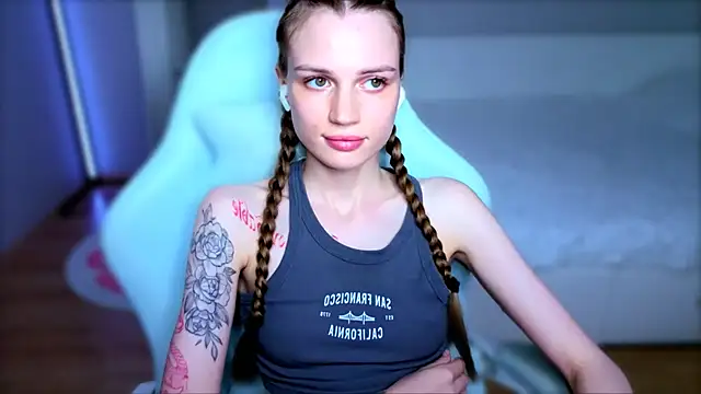 StellaLawless' Live XXX Chat