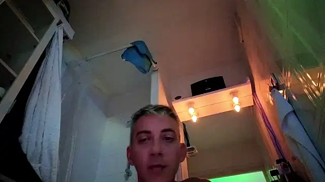 1Hugo1のライブXXXチャット