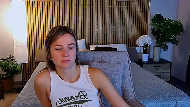 EmeraldGlow XXX чат на живо