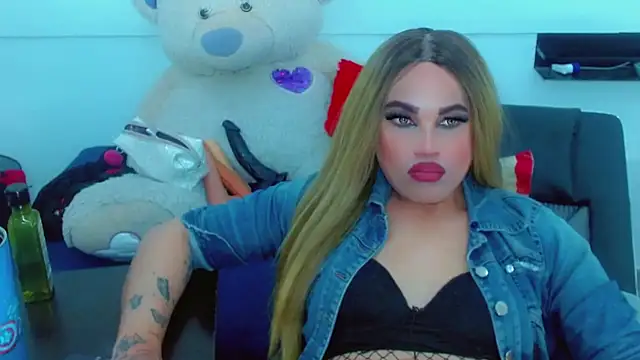 Chat XXX ao vivo de NharaBigCock