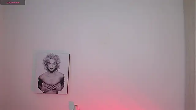 Онлайн чат XXX Millie_bobby