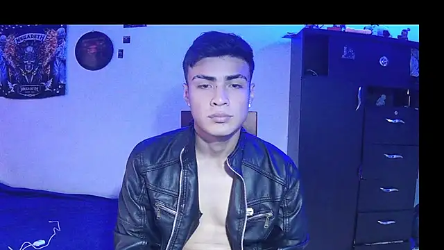 Fenix_hardcock élő XXX-chatje