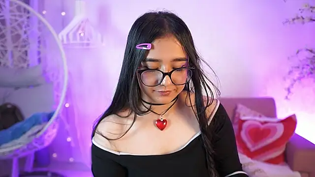 צ'אט XXX בשידור חי של VioletJoness_
