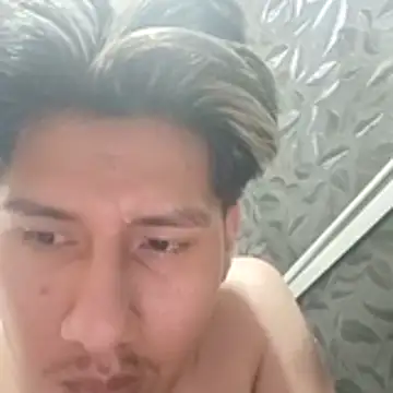 Show modela leoziito na web-kameri