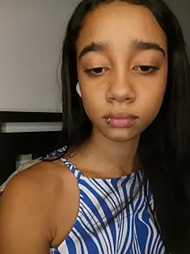 Zoe_Sweett18 webkamerás műsora