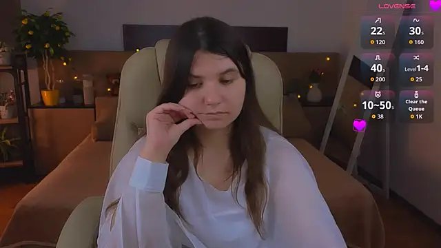Viola__Shy XXX чат на живо