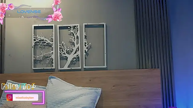Živý XXX chat Elise-Leyton