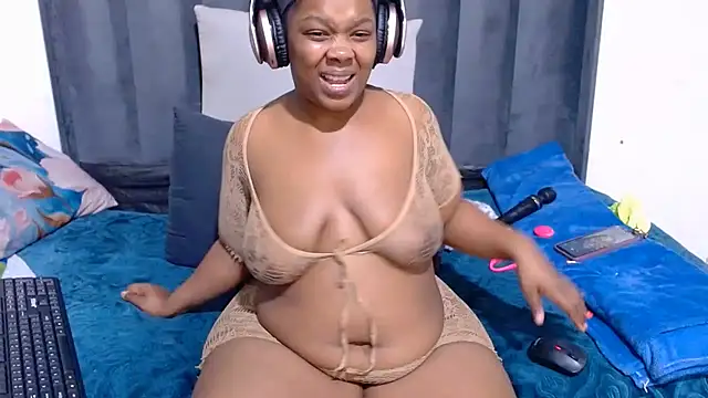 Czat XXX na żywo – BigbootyNickyx