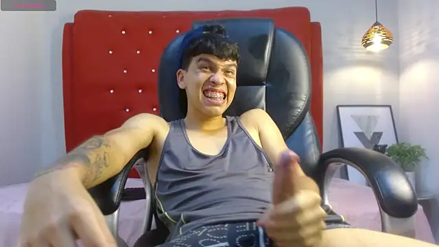 XXX chat uživo modela jac_cox