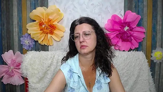 RoseHille Adlı Modelin Canlı XXX Sohbeti