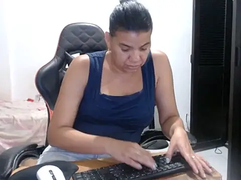 Adriana_0312 – Live XXX-chat