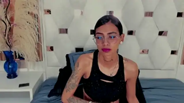 Živý XXX chat KarlaSlutSkinny__