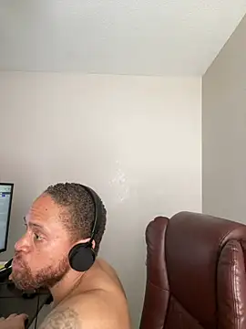 Fathero1time XXX чат на живо
