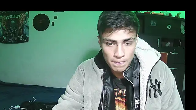 Chat +18 de Fenix_hardcock ao vivo