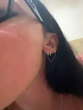 alibi_room Live XXX Chat