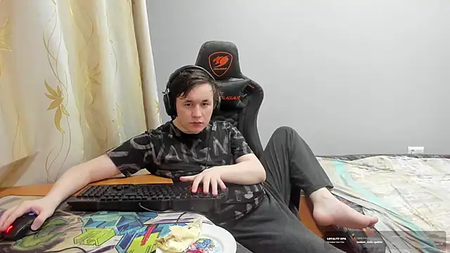 iliaskrislove's Live XXX Chat