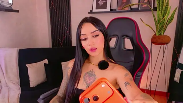 Czat XXX na żywo – EmmyEvans1