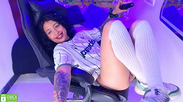REDHOTTER_ Live XXX-chat