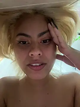 Eva_Feller69 Adlı Modelin Canlı XXX Sohbeti
