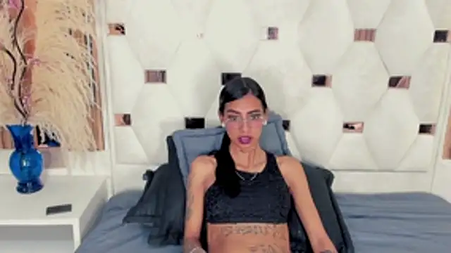 KarlaSlutSkinny__ – Live XXX-chat
