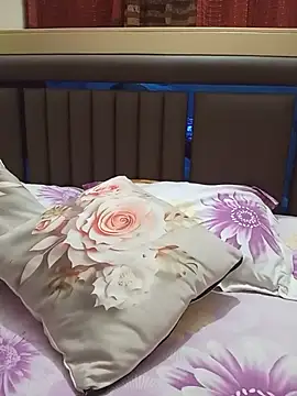 Tanha18 Adlı Modelin Canlı XXX Sohbeti