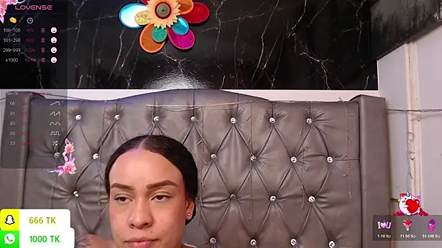 LAILAGUMMY Chat XXX in diretta