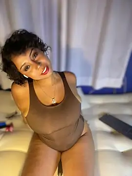 Chat +18 de SamaraDesire ao vivo