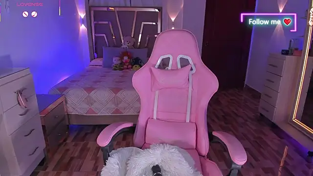 MiaLatina_'s Live XXX Chat