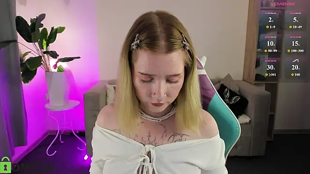 Elira_VaneのライブXXXチャット