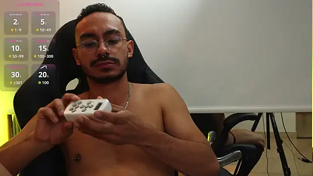 thomas_montiel Chat XXX live
