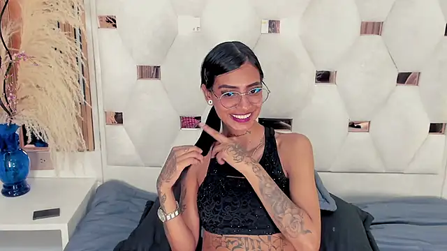 KarlaSlutSkinny__ Chat XXX live