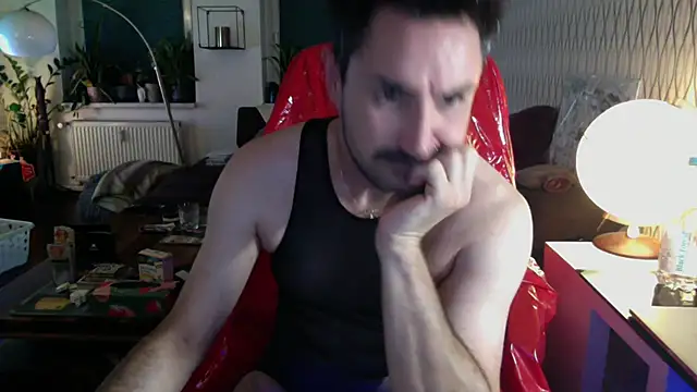 tomz0819 Show in webcam