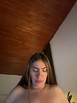 emmily_d Chat XXX in diretta